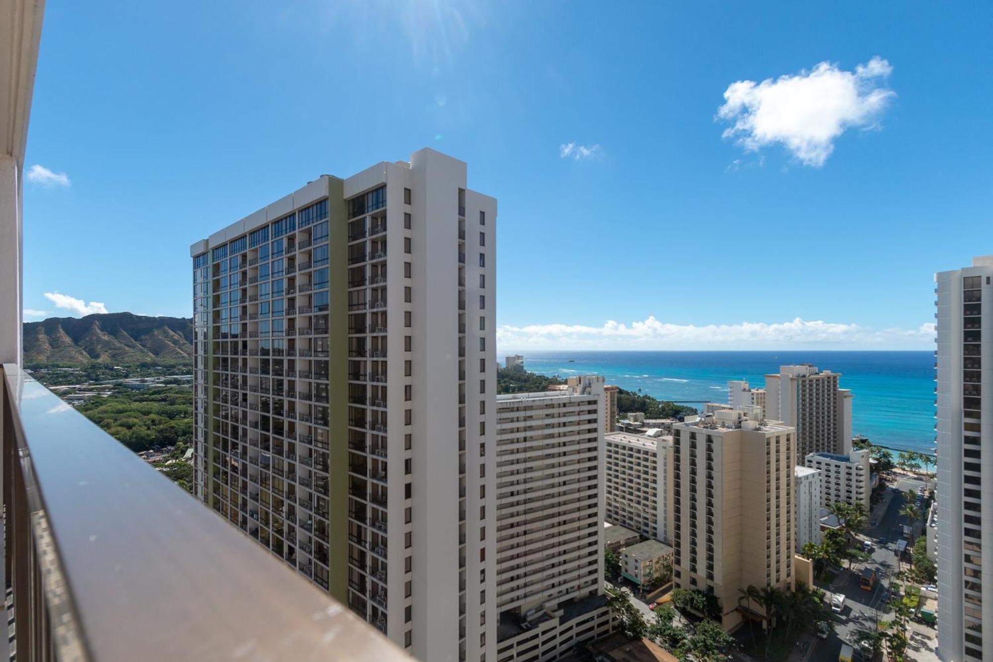 Beautifully Renovated 32Nd Floor Deluxe Ocean View Waikiki Condo Condo Honolulu Exterior photo